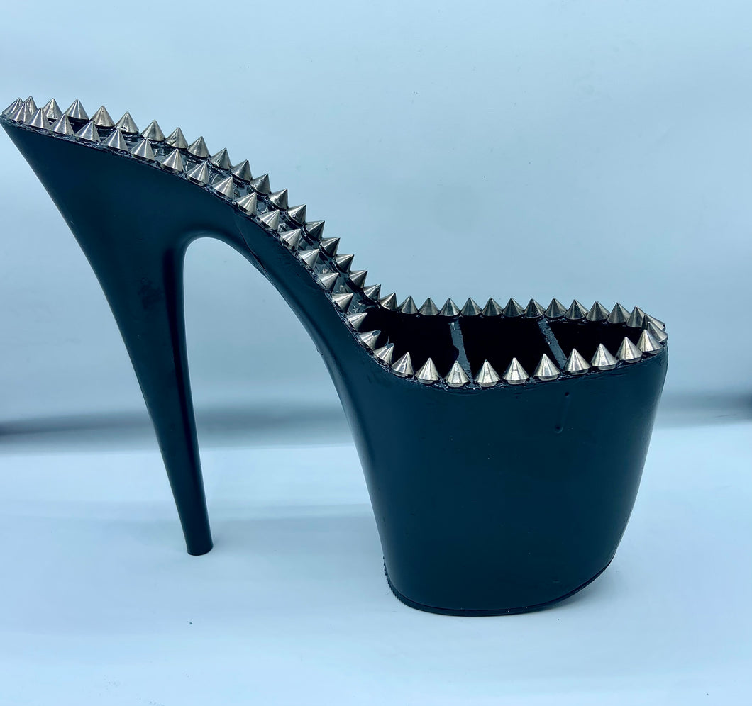 Spiky Pleaser Makeup Brush Holder